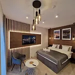 Brossa Apartments, 24h Self Check In, Klima, Aircond شقة