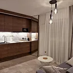 Brossa Apartments, 24h Self Check In, Klima, Aircond شقة