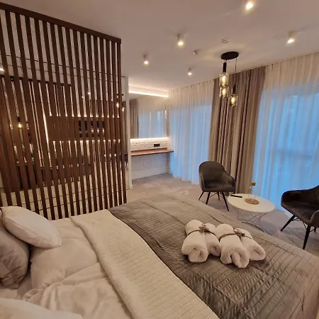 Brossa Apartments, 24h Self Check In, Klima, Aircond 아파트