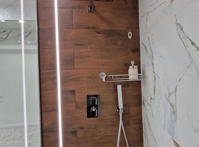 Brossa Apartments, 24h Self Check In, Klima, Aircond Apartment *